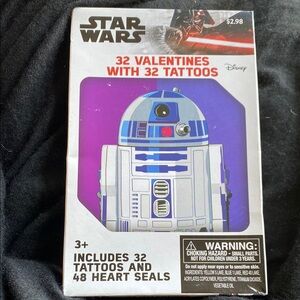 Star Wars 32 Valentines Cards & 32 Tattoos With Heart Sealed Stickers BRAND NEW
